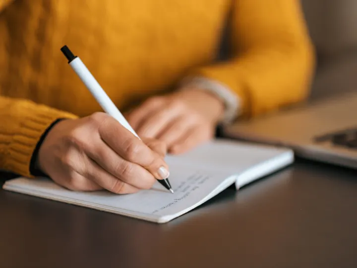 difference between novel and novella