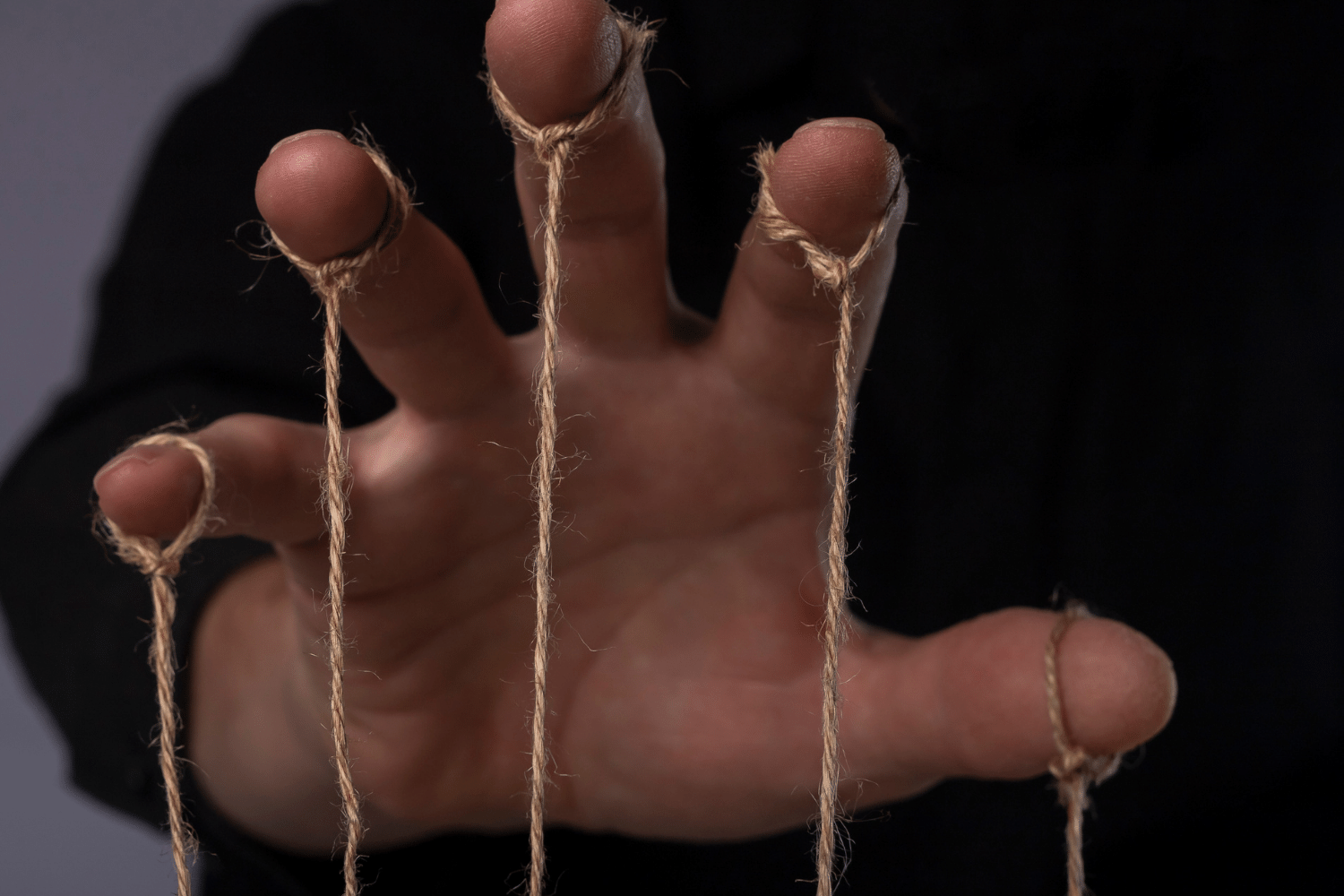 how to write a manipulative character