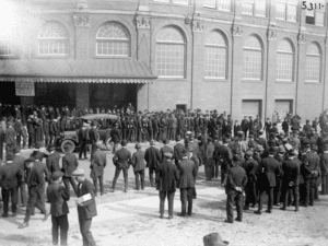 How Did City Life Develop In The 1920s