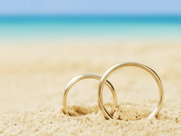 Beach Engagement Photo Ideas