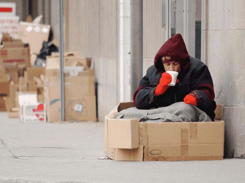 what was one of the negative effects of the 1980s economy